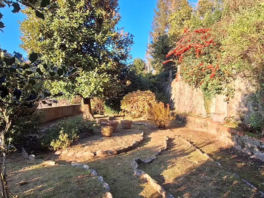 Immagine 12 di Villa in vendita  a Borgo A Mozzano