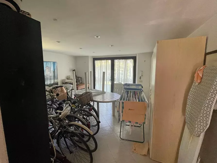 Immagine 13 di Villa in vendita  a Pietrasanta