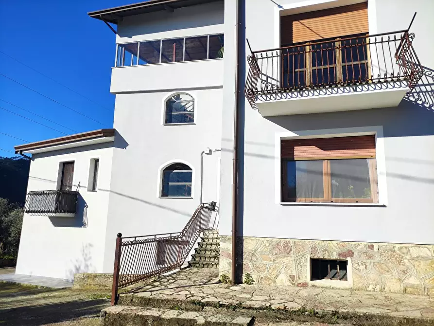 Immagine 2 di Appartamento in vendita  a Calice Al Cornoviglio