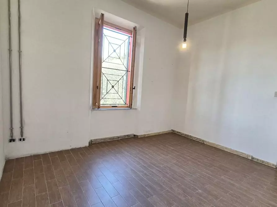 Immagine 115 di Casa colonica in vendita  a Camaiore