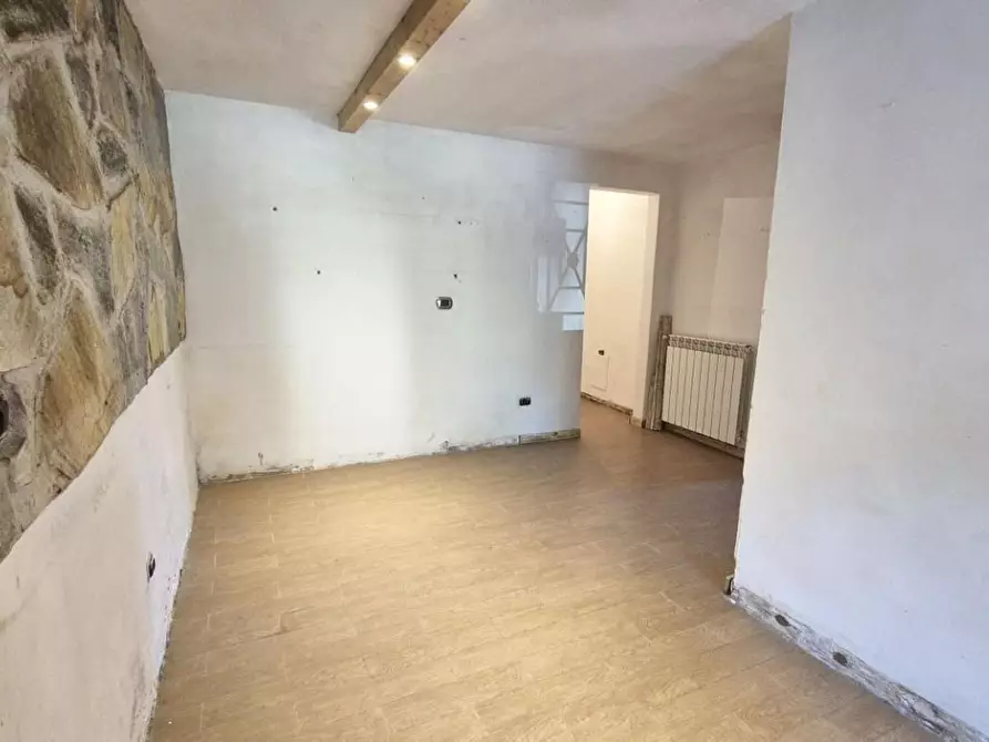 Immagine 22 di Casa colonica in vendita  a Camaiore