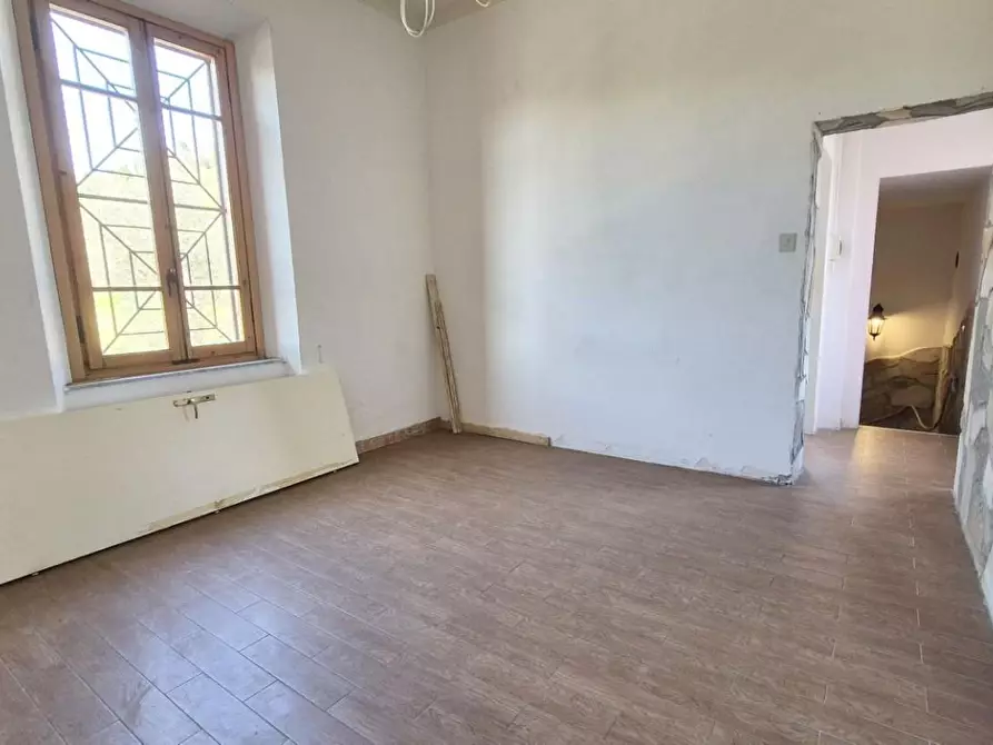 Immagine 94 di Casa colonica in vendita  a Camaiore