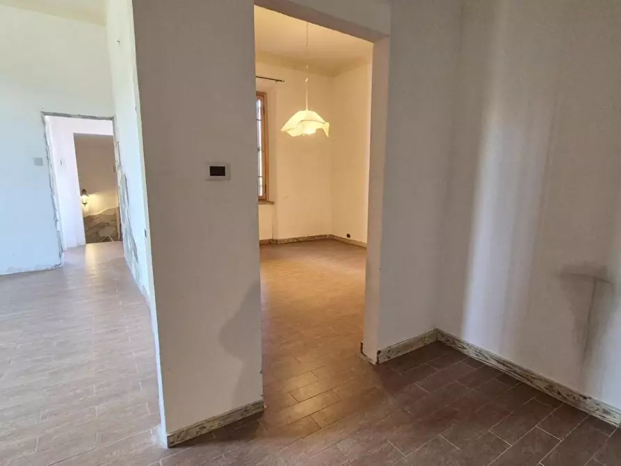 Immagine 134 di Casa colonica in vendita  a Camaiore