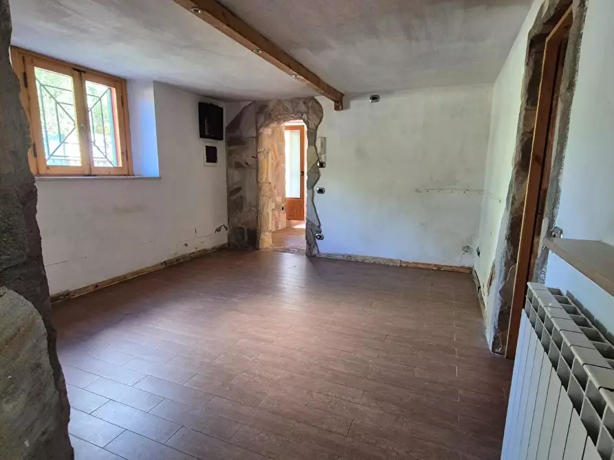 Immagine 69 di Casa colonica in vendita  a Camaiore