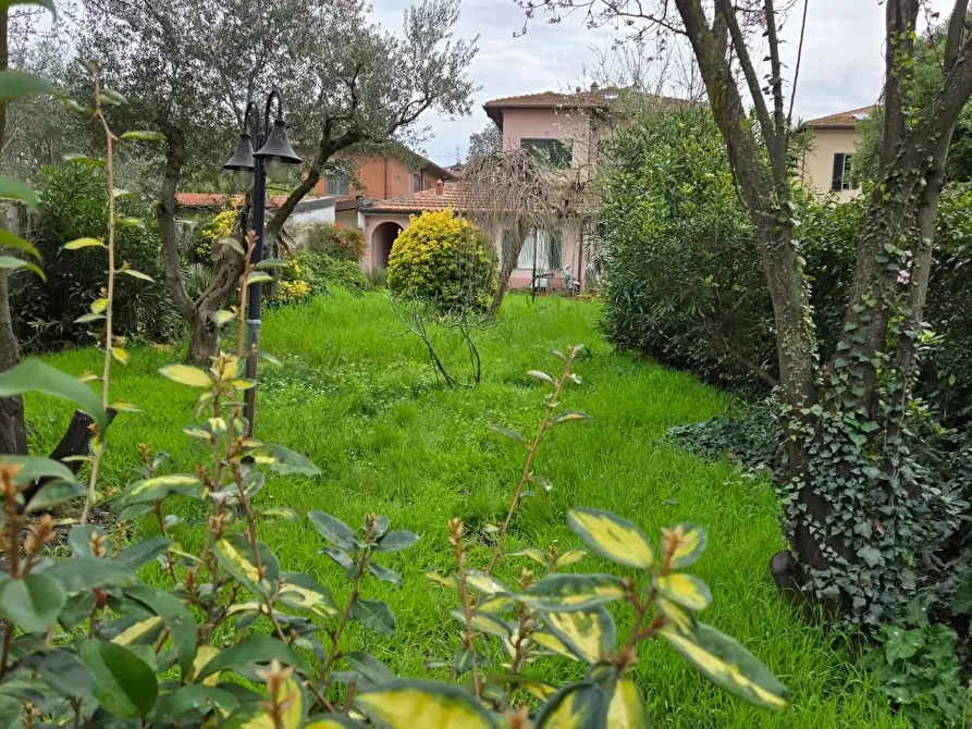 Immagine 34 di Casa bifamiliare in vendita  a Pisa