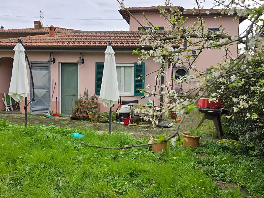Immagine 32 di Casa bifamiliare in vendita  a Pisa