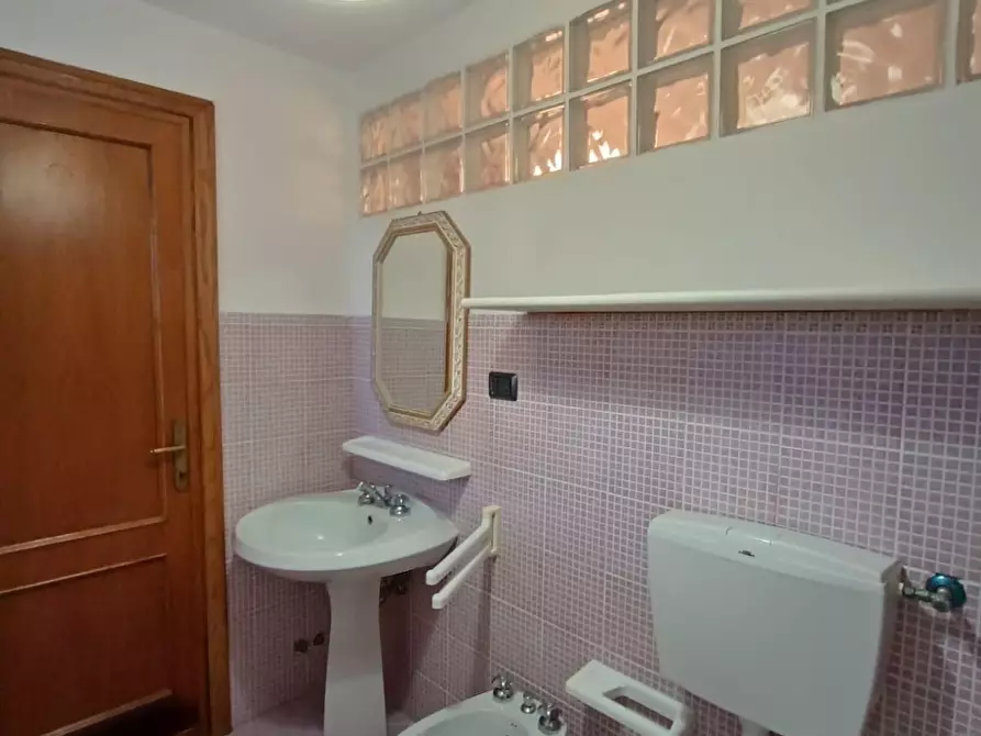 Immagine 23 di Casa bifamiliare in vendita  a Montignoso