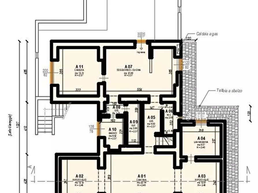 Immagine 26 di Casa bifamiliare in vendita  a Montignoso