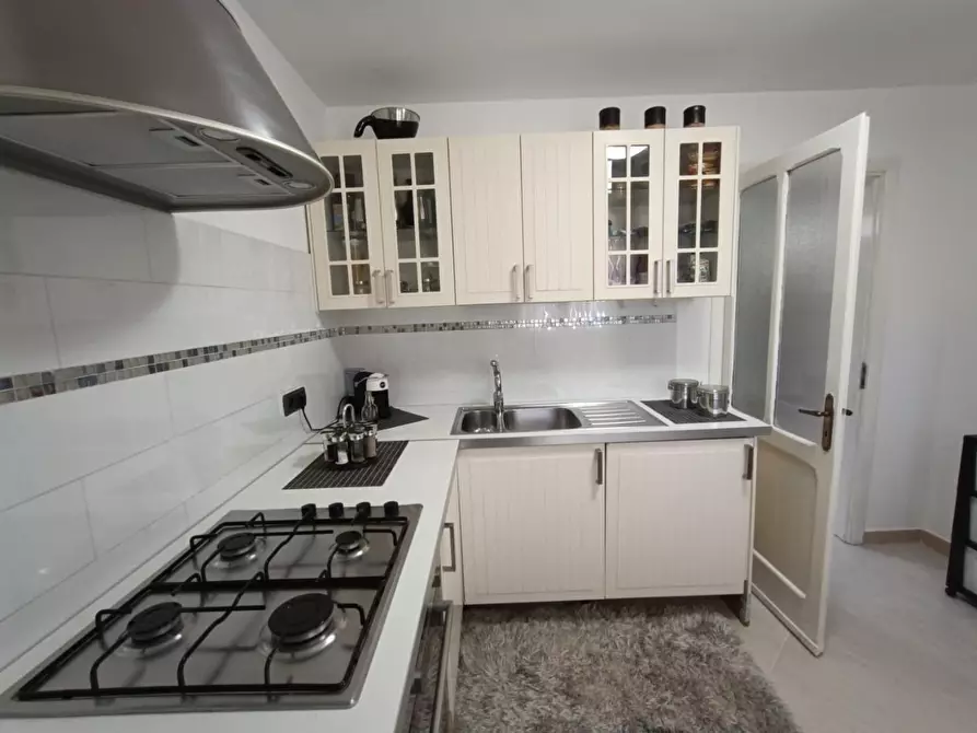 Immagine 9 di Casa bifamiliare in vendita  a Montignoso