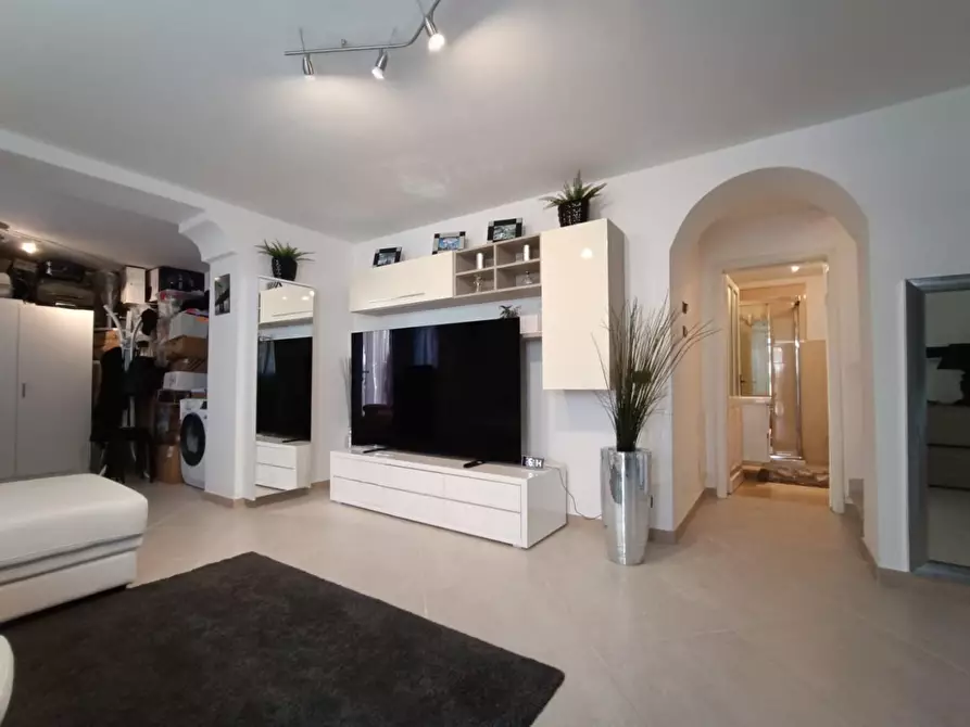 Immagine 7 di Casa bifamiliare in vendita  a Montignoso