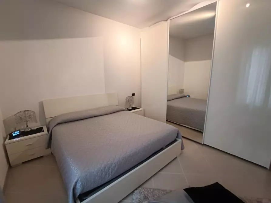 Immagine 17 di Casa bifamiliare in vendita  a Montignoso