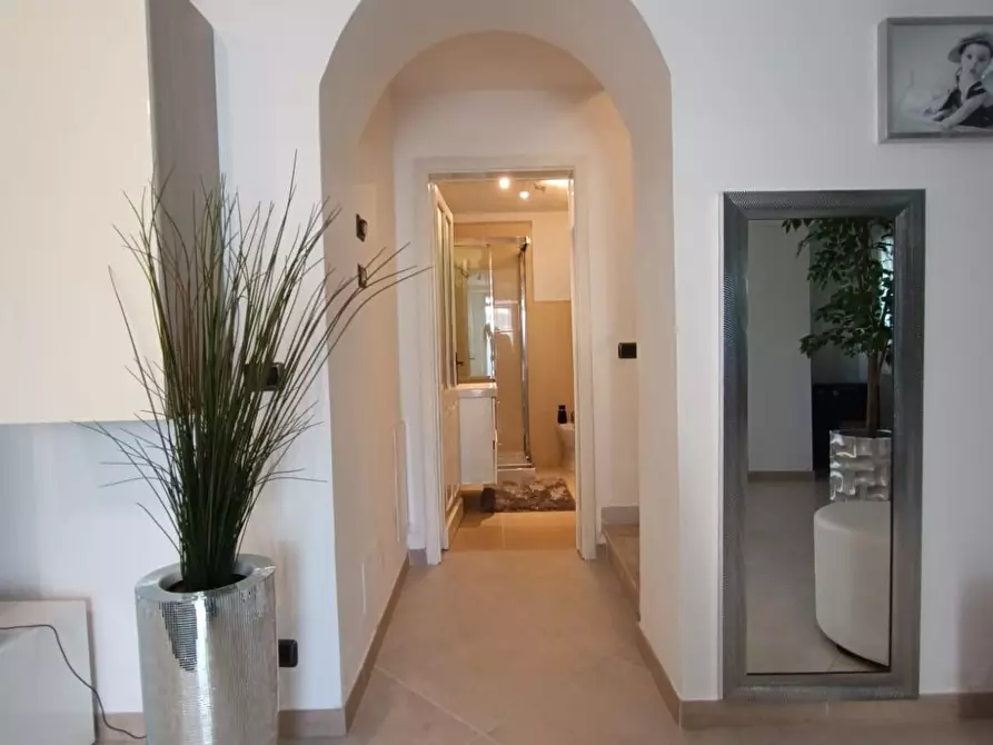 Immagine 10 di Casa bifamiliare in vendita  a Montignoso