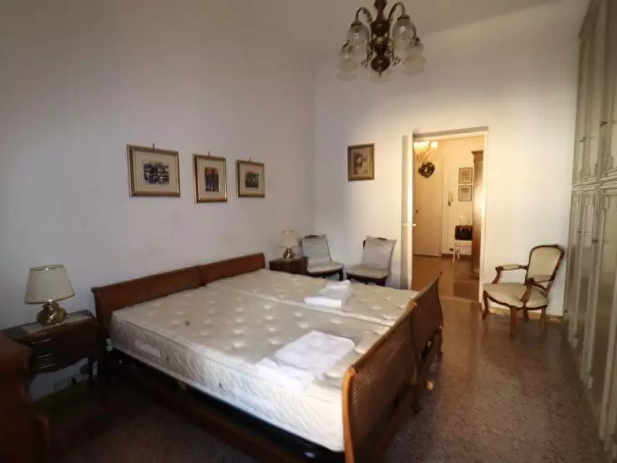 Immagine 11 di Appartamento in vendita  a La Spezia