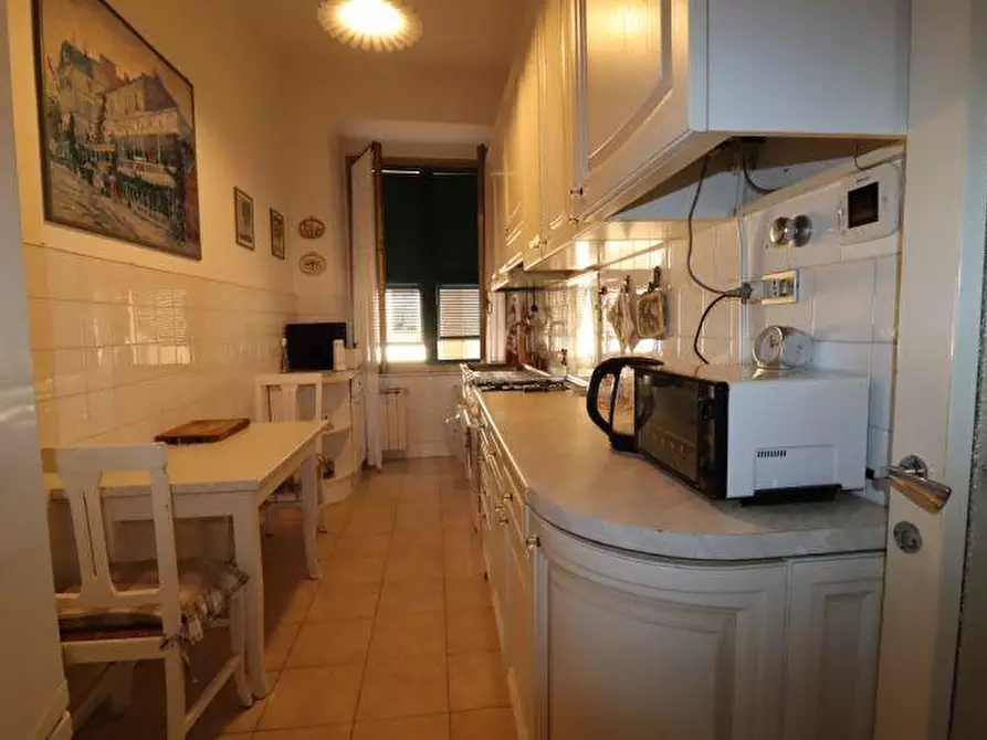 Immagine 8 di Appartamento in vendita  a La Spezia