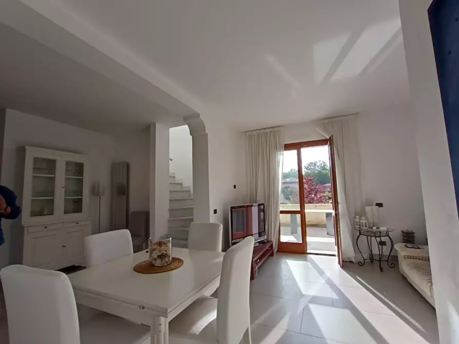 Immagine 8 di Casa bifamiliare in vendita  a Montignoso