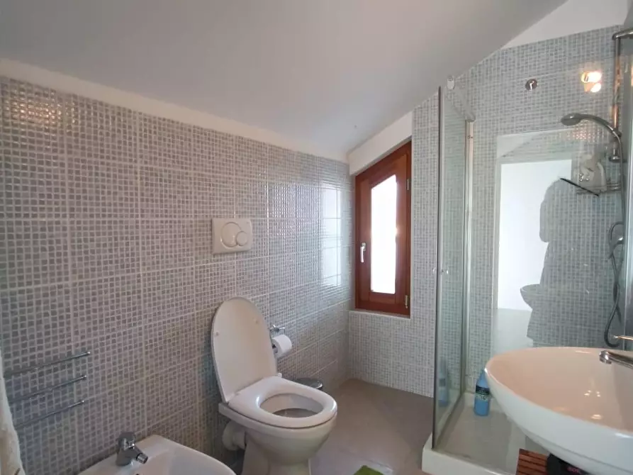 Immagine 22 di Casa bifamiliare in vendita  a Montignoso