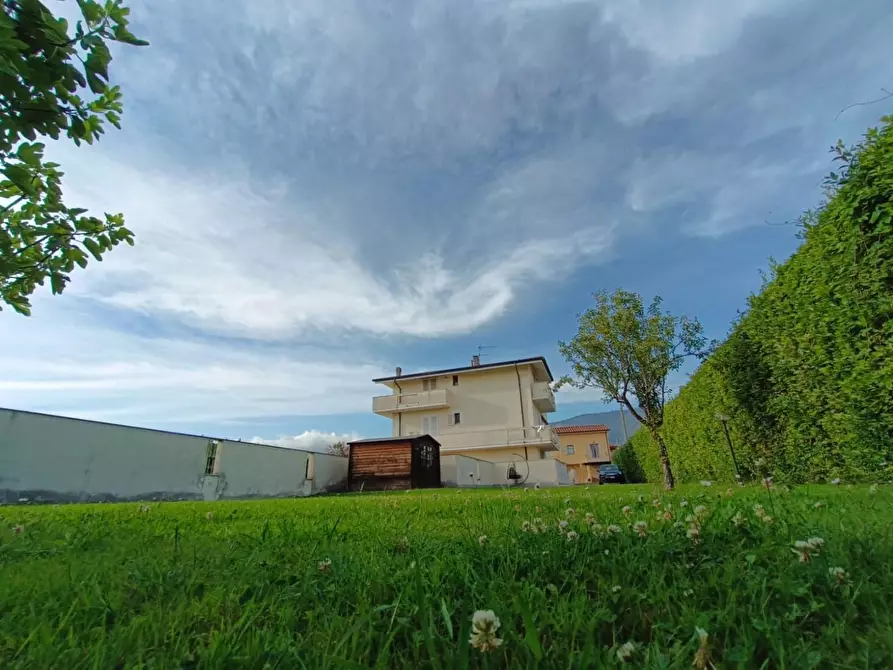 Immagine 35 di Casa bifamiliare in vendita  a Montignoso