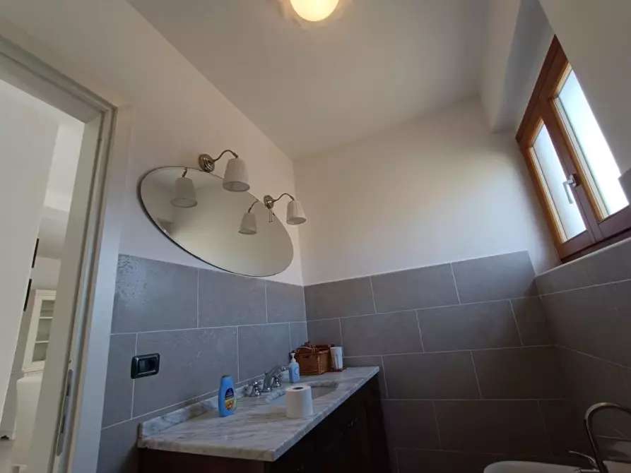 Immagine 20 di Casa bifamiliare in vendita  a Montignoso