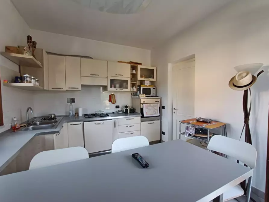 Immagine 15 di Casa bifamiliare in vendita  a Montignoso