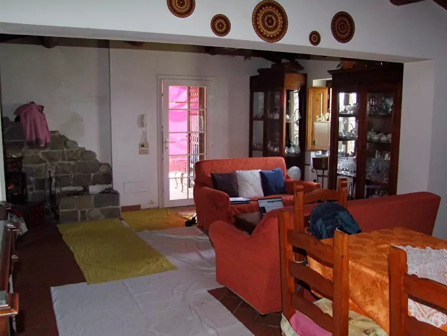 Immagine 5 di Casa colonica in vendita  a Dicomano