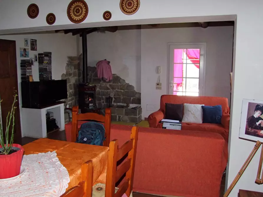 Immagine 4 di Casa colonica in vendita  a Dicomano