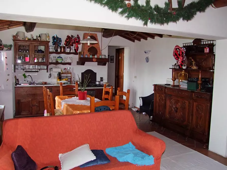 Immagine 3 di Casa colonica in vendita  a Dicomano