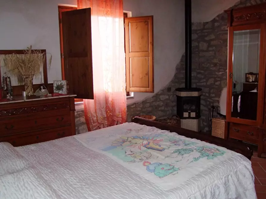 Immagine 7 di Casa colonica in vendita  a Dicomano