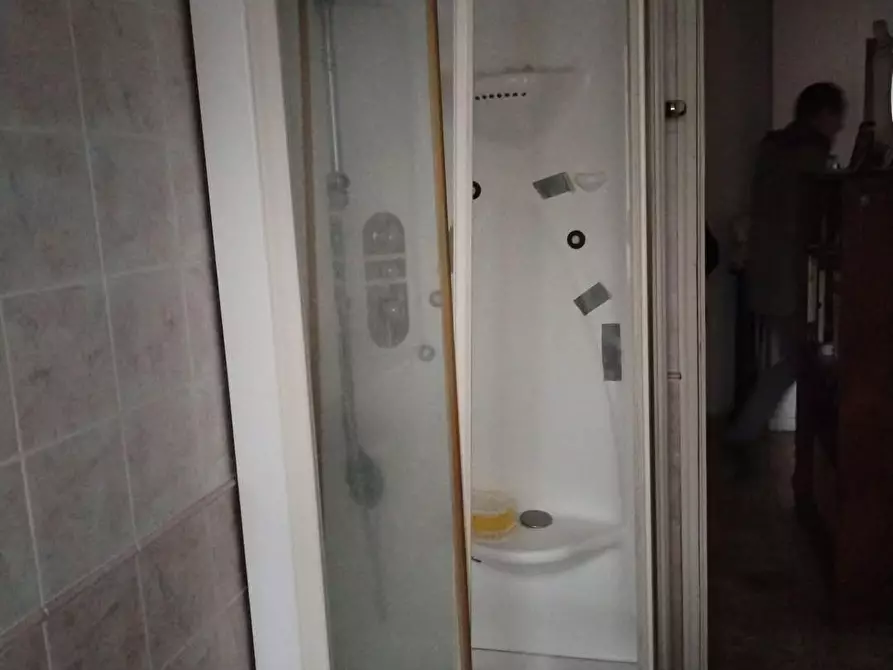 Immagine 12 di Appartamento in vendita  a Carrara