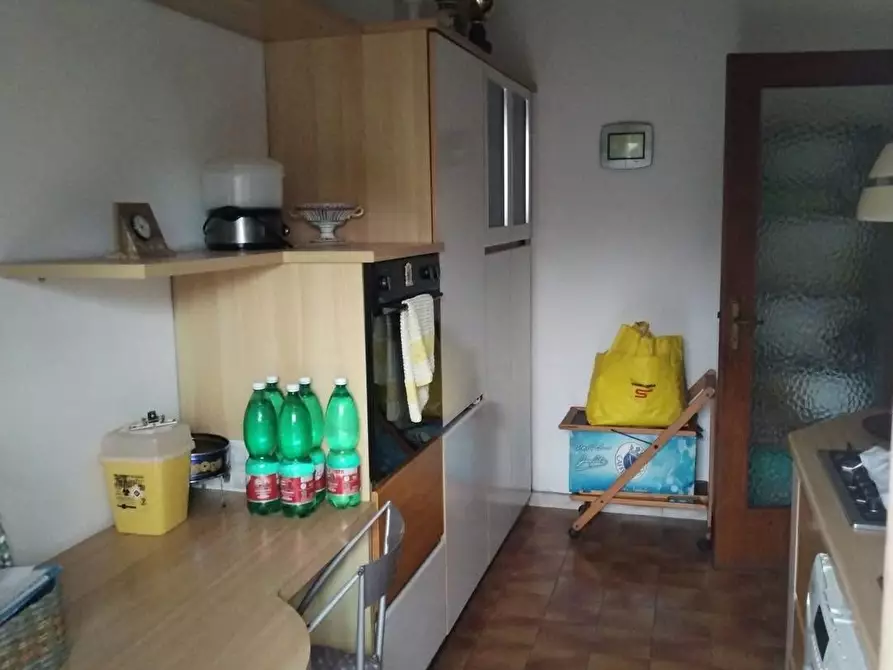 Immagine 10 di Appartamento in vendita  a Carrara