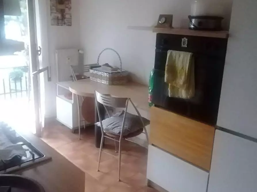 Immagine 2 di Appartamento in vendita  a Carrara