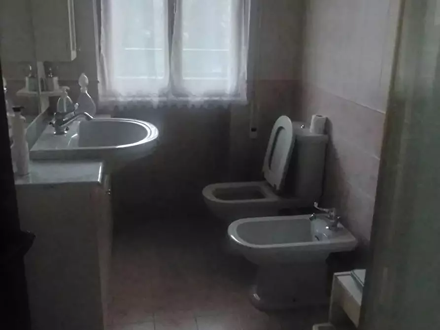 Immagine 13 di Appartamento in vendita  a Carrara