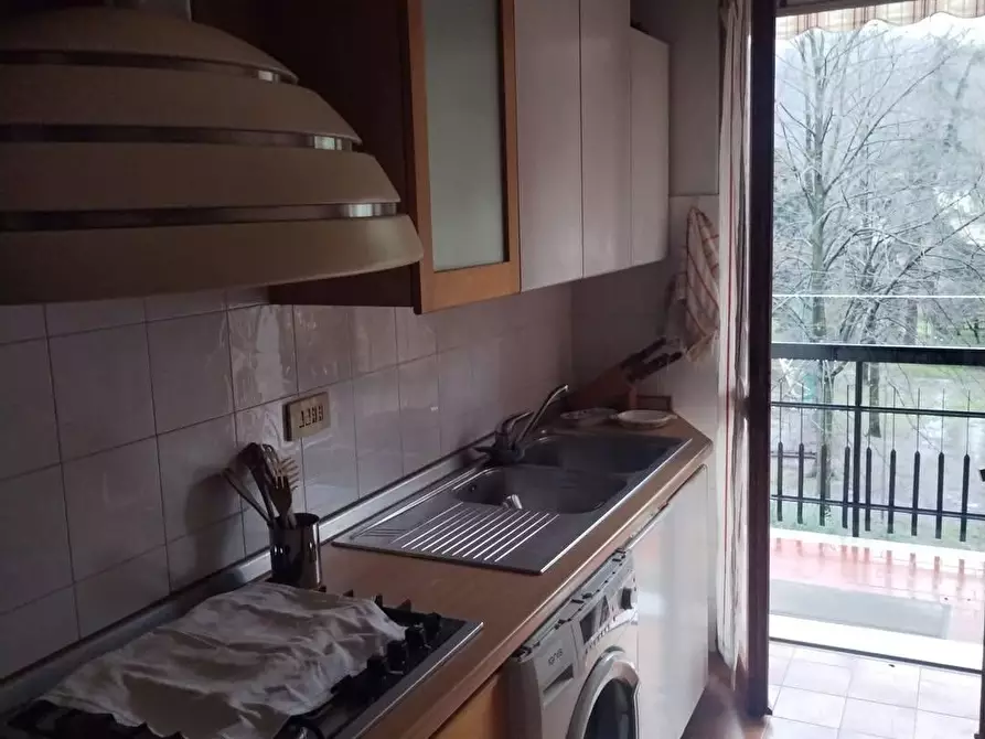 Immagine 3 di Appartamento in vendita  a Carrara