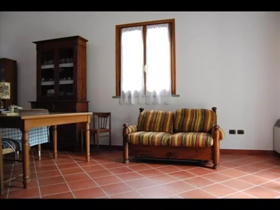 Immagine 10 di Deposito in vendita  a Montaione