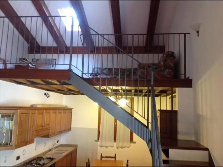 Immagine 7 di Deposito in vendita  a Montaione