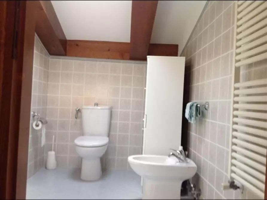 Immagine 17 di Deposito in vendita  a Montaione