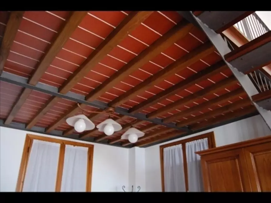 Immagine 9 di Deposito in vendita  a Montaione