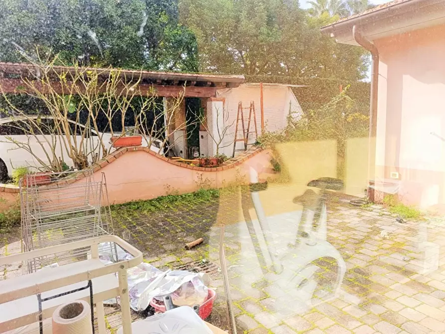 Immagine 11 di Casa bifamiliare in vendita  a Pisa