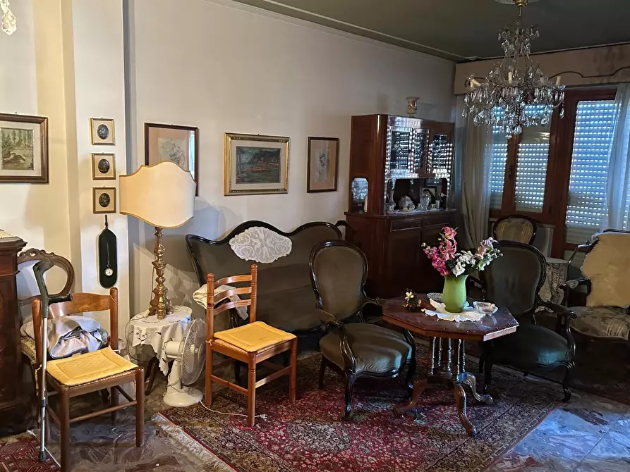 Immagine 2 di Appartamento in vendita  a Pisa