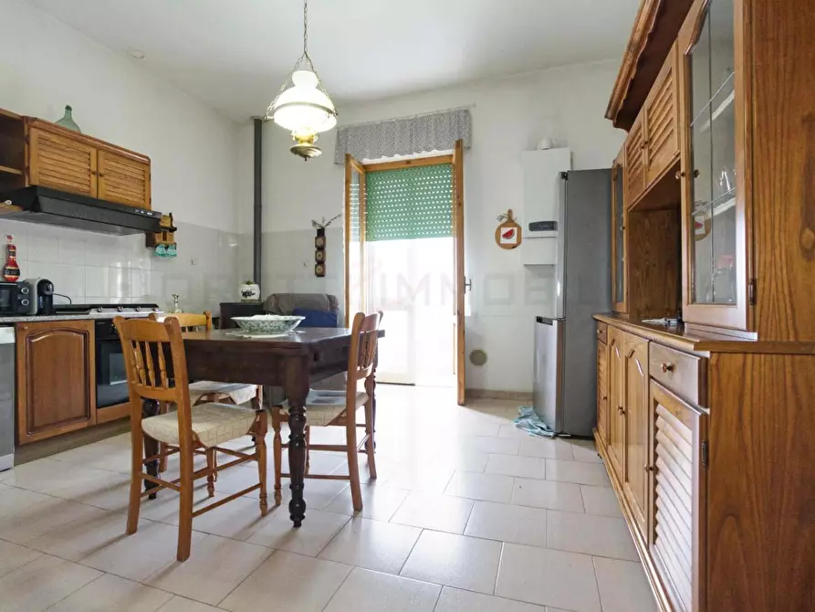 Immagine 8 di Appartamento in vendita  a Suvereto