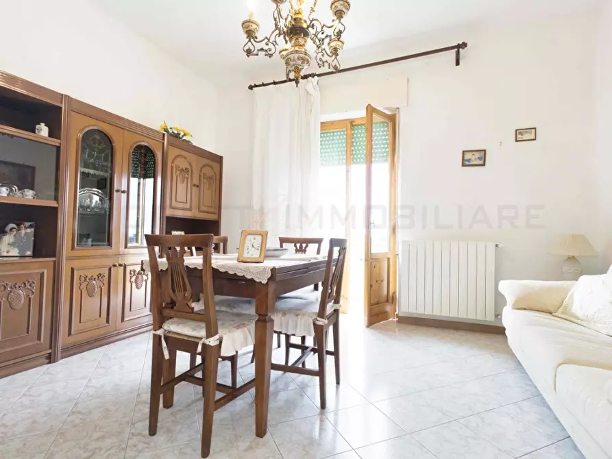 Immagine 2 di Appartamento in vendita  a Suvereto