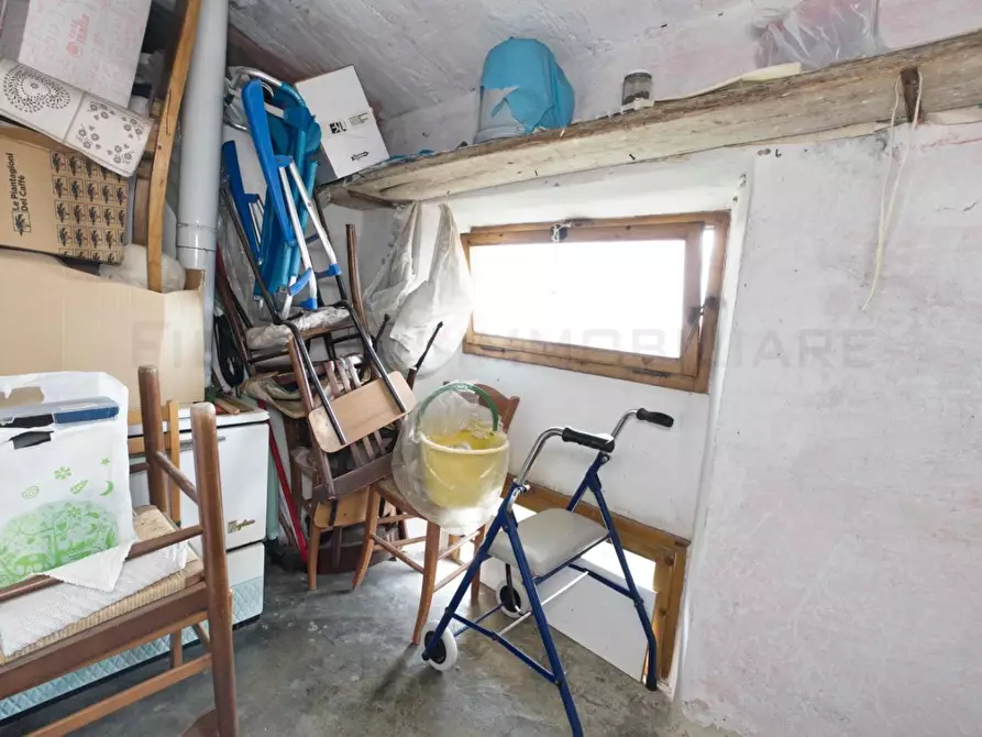 Immagine 32 di Appartamento in vendita  a Suvereto