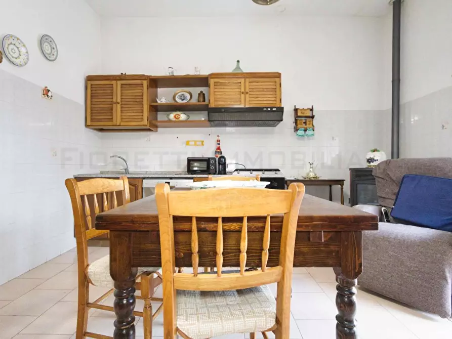 Immagine 12 di Appartamento in vendita  a Suvereto