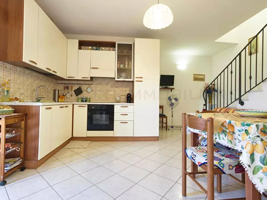 Immagine 3 di Appartamento in vendita  a Piombino