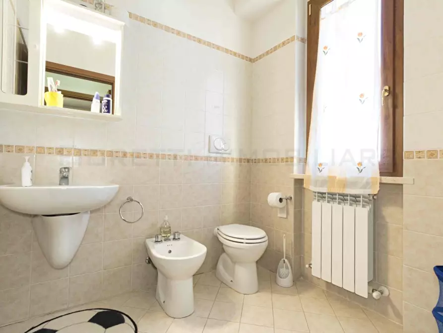 Immagine 9 di Appartamento in vendita  a Piombino