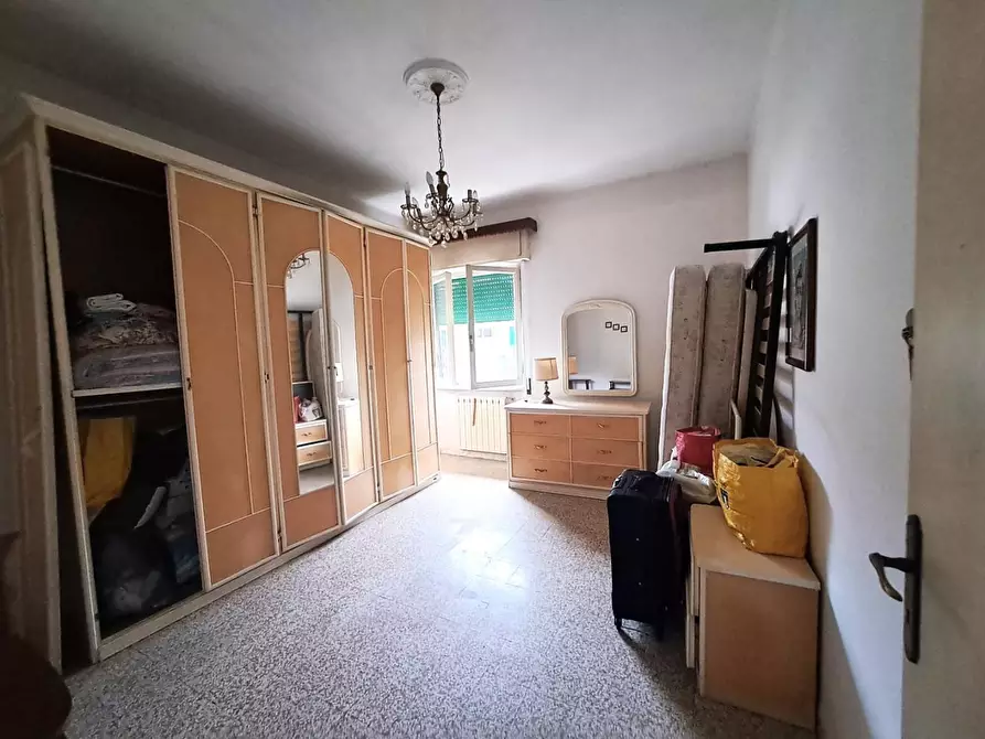 Immagine 12 di Appartamento in vendita  a Massa