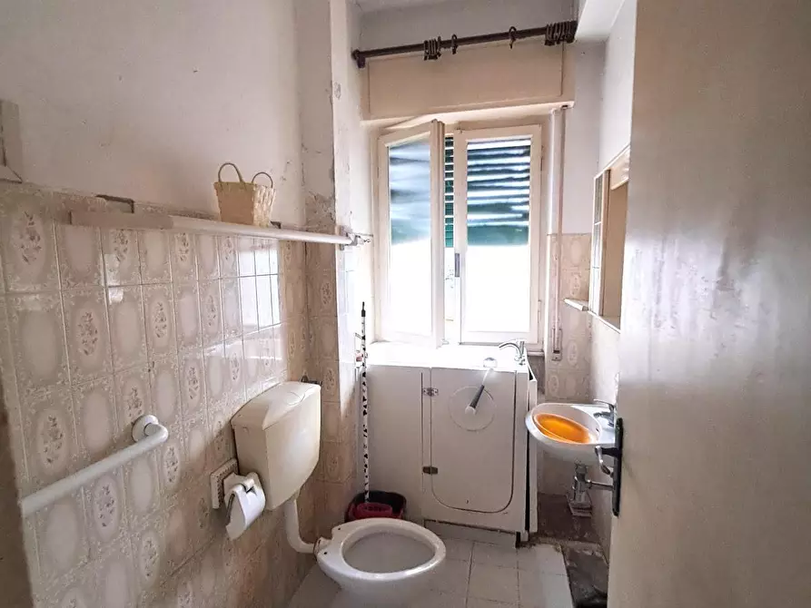 Immagine 17 di Appartamento in vendita  a Massa