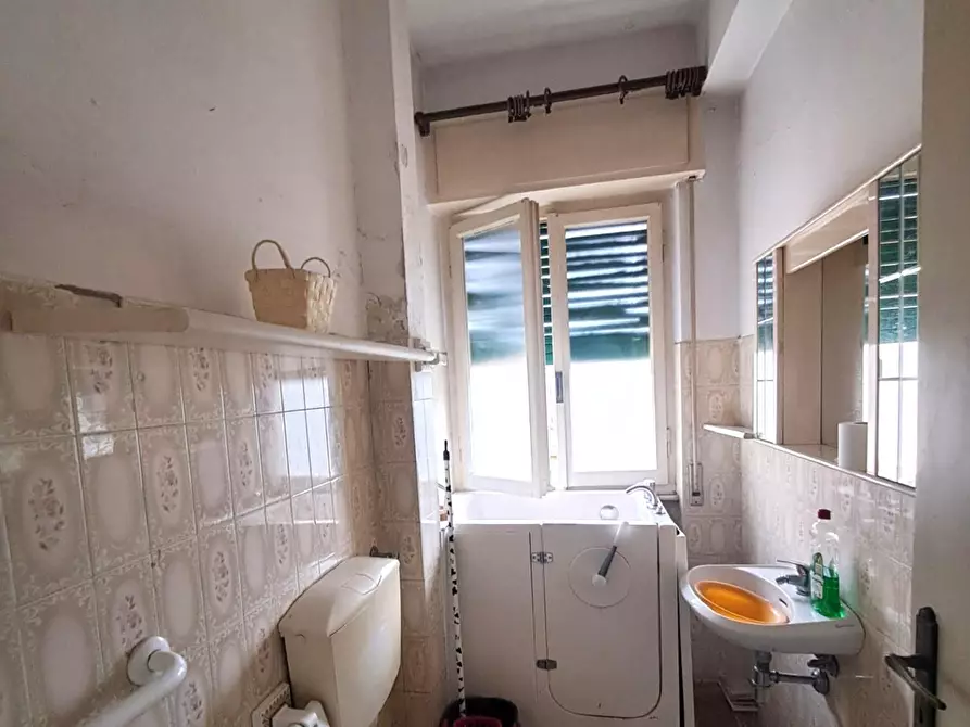 Immagine 16 di Appartamento in vendita  a Massa