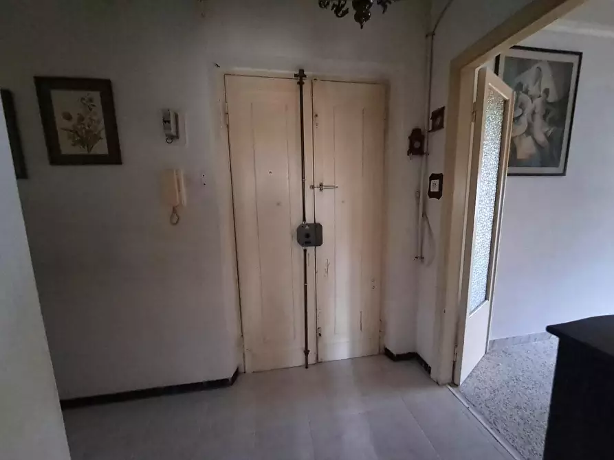 Immagine 9 di Appartamento in vendita  a Massa