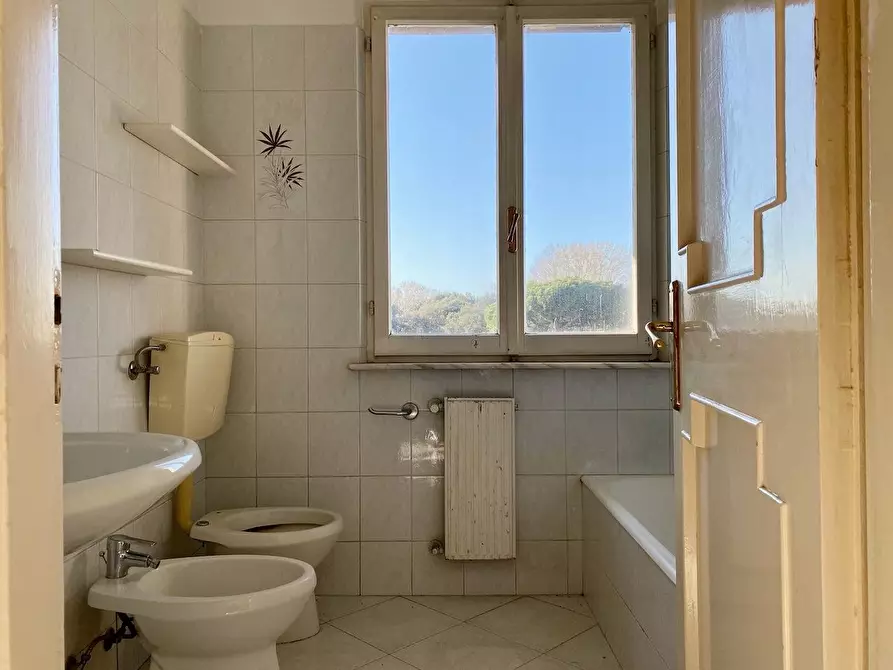 Immagine 24 di Appartamento in vendita  a Massa