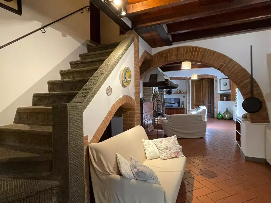 Immagine 14 di Azienda agricola in vendita  a Lastra A Signa